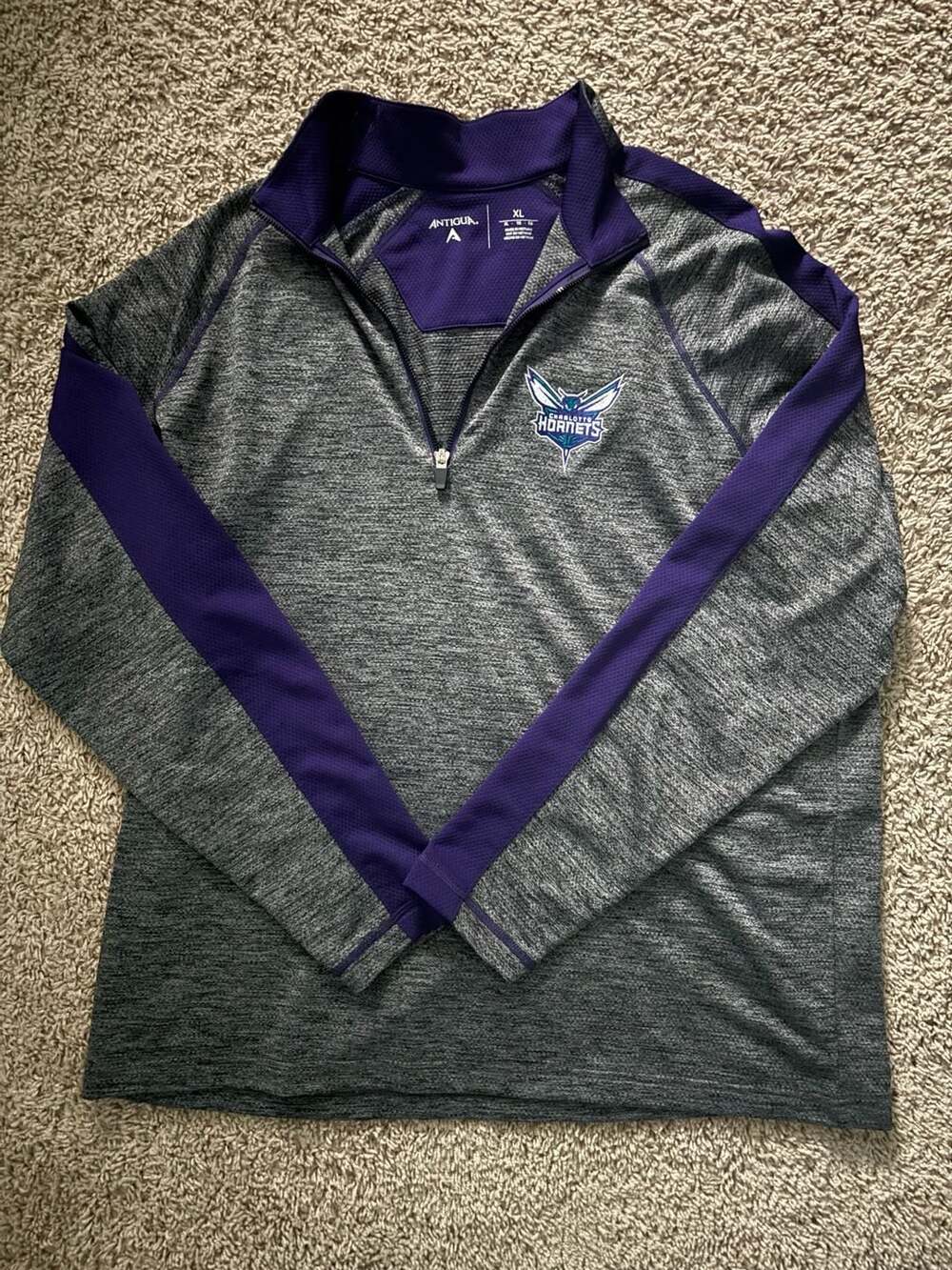 Antigua Charlotte Hornets Heather Gray Quarter-Zip Pullover Jacket XL